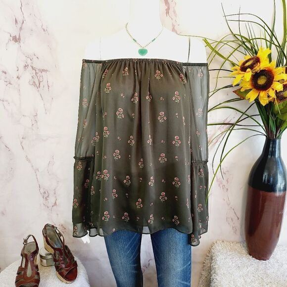 White house black market off shoulder layered print top - Picture 1 of 11